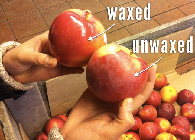 Waxed and unwaxed Apples